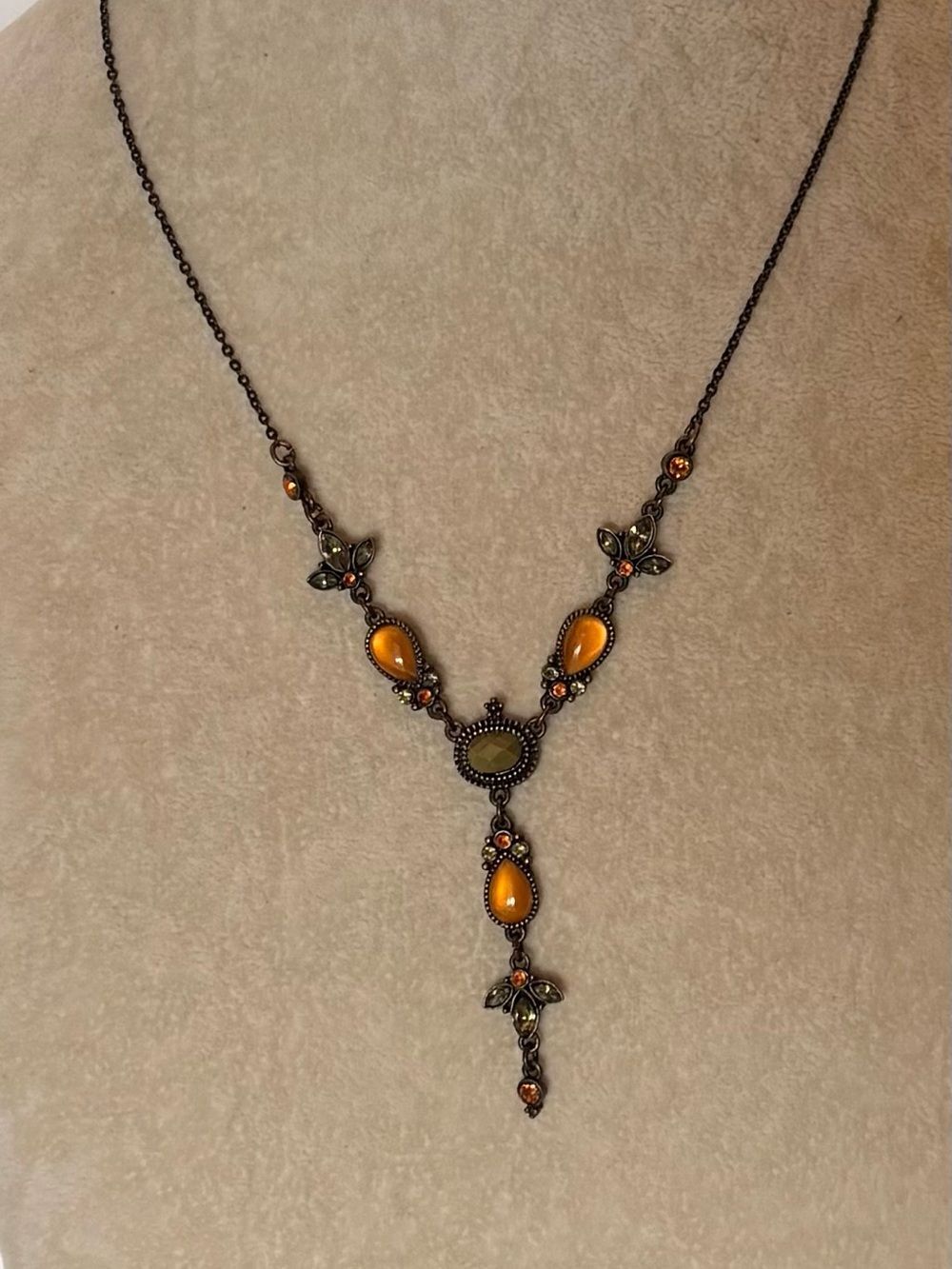 Vintage Style Amber Glass Y Necklace Antique Bronze Victorian Pendant - Picture 6 of 6